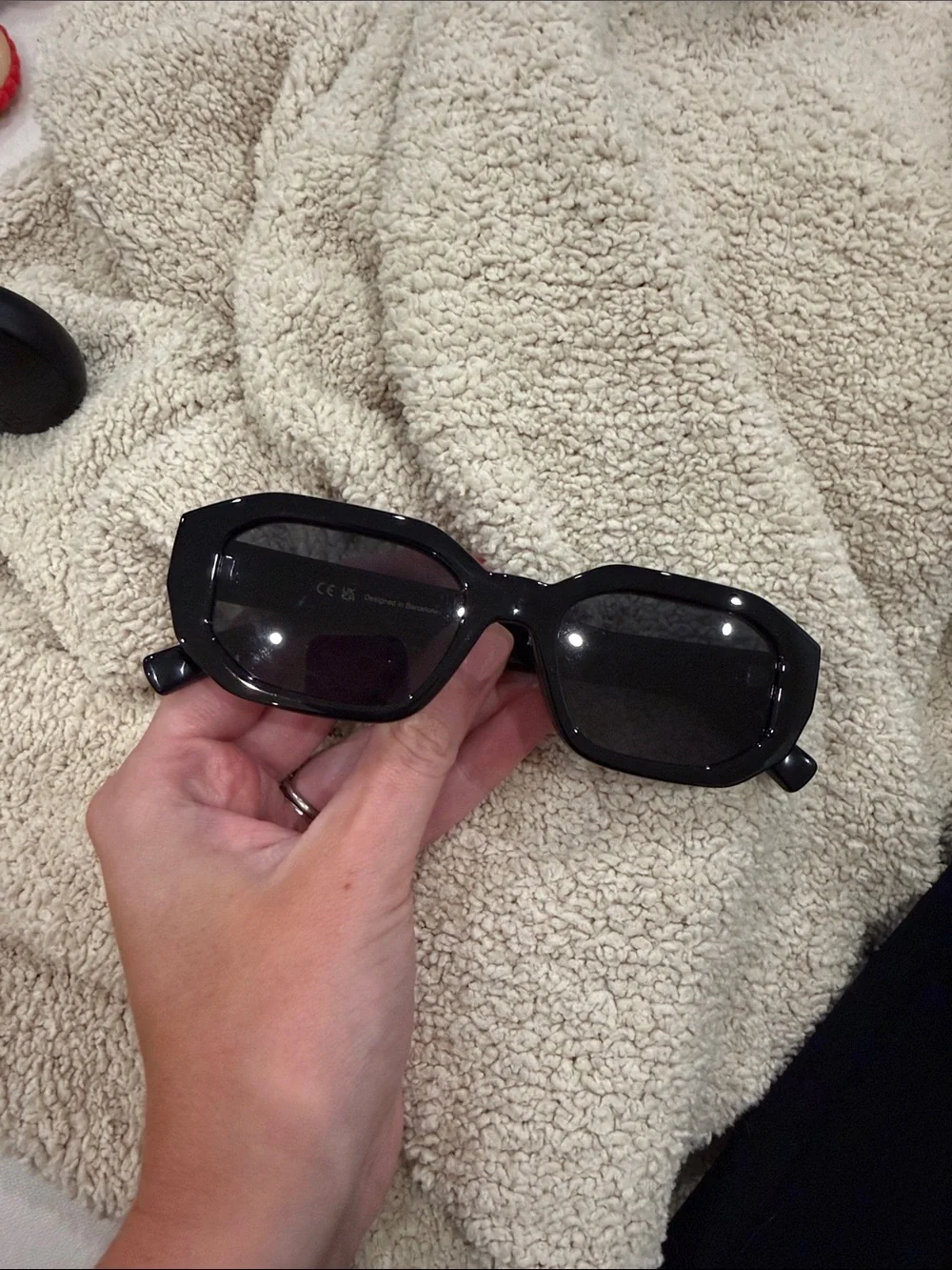 Meller Kessie All black sunglasses